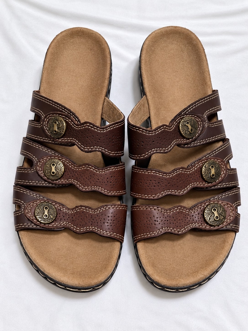 Clark's Women's size 7 wide brown slip on sandals #26